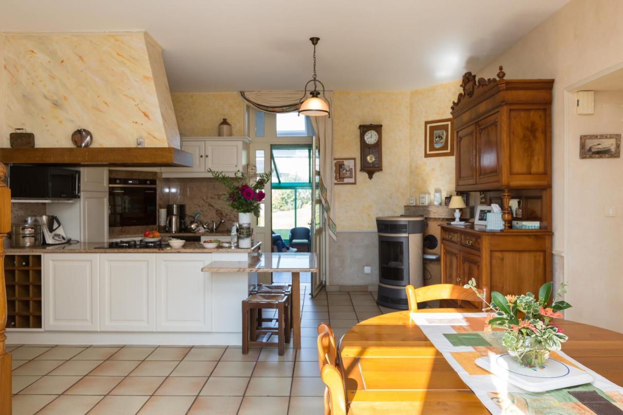 Chambres D'Hotes Du Chalet De Caharet Pipriac Екстериор снимка